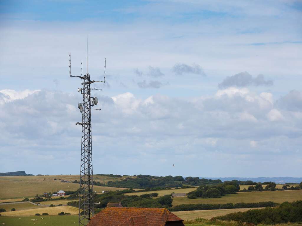 Las 5 principales condiciones y materiales que bloquean la señal del teléfono celular: cómo optimizar y prevenir interferencias